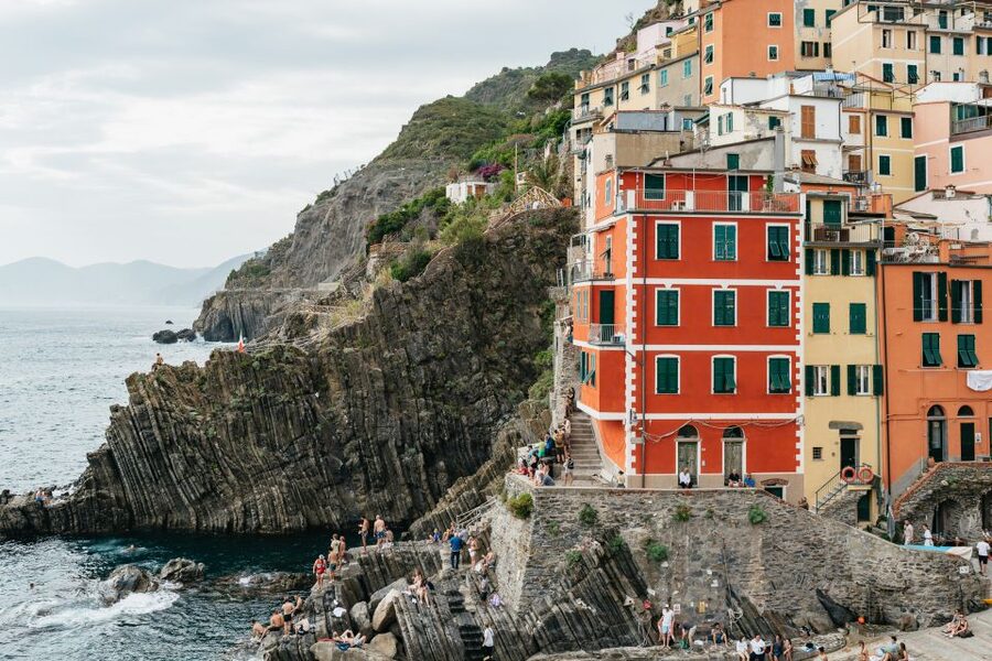 Florence: Cinque Terre Day Trip with Optional Hike - Monterosso: Beaches, Artisan Shops, and the Best Weather Gamble