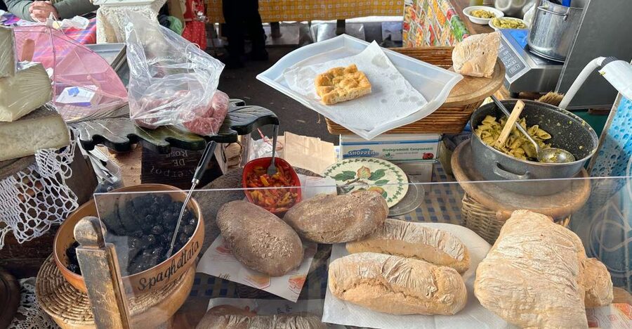 Florence: City Highlights and Street Food Walking Tour - Meeting at Piazza dell’Unità Italiana, Then Getting Oriented Fast