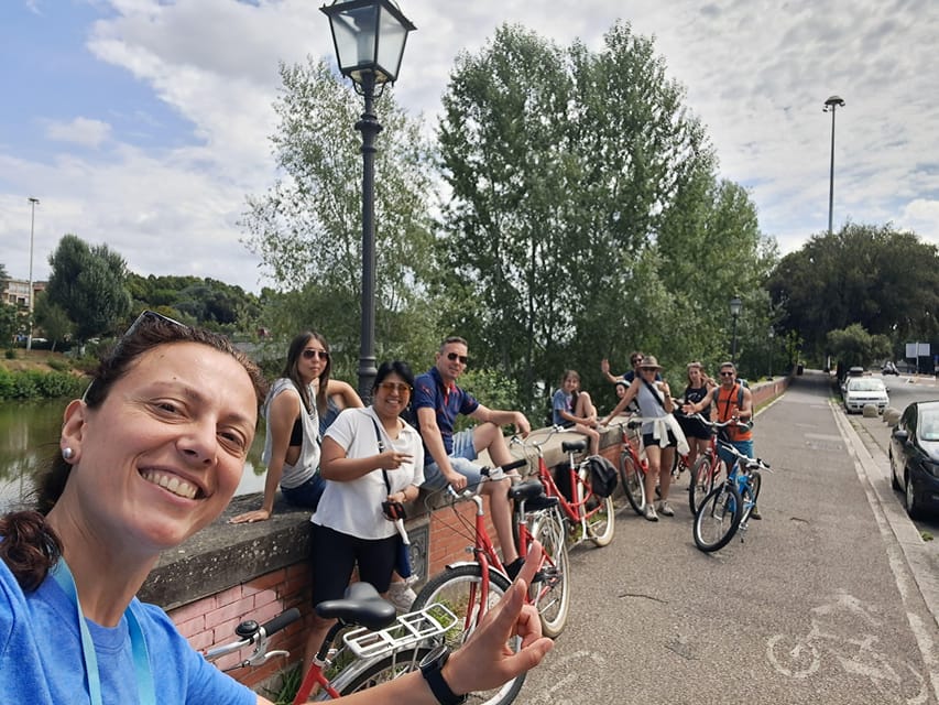 Florence: City Highlights Bike Tour - Piazza della Repubblica and Palazzo Vecchio details you will remember
