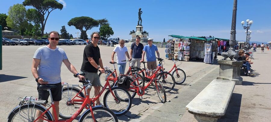 Florence: City Highlights Bike Tour - Santa Croce: history, but also atmosphere you can feel