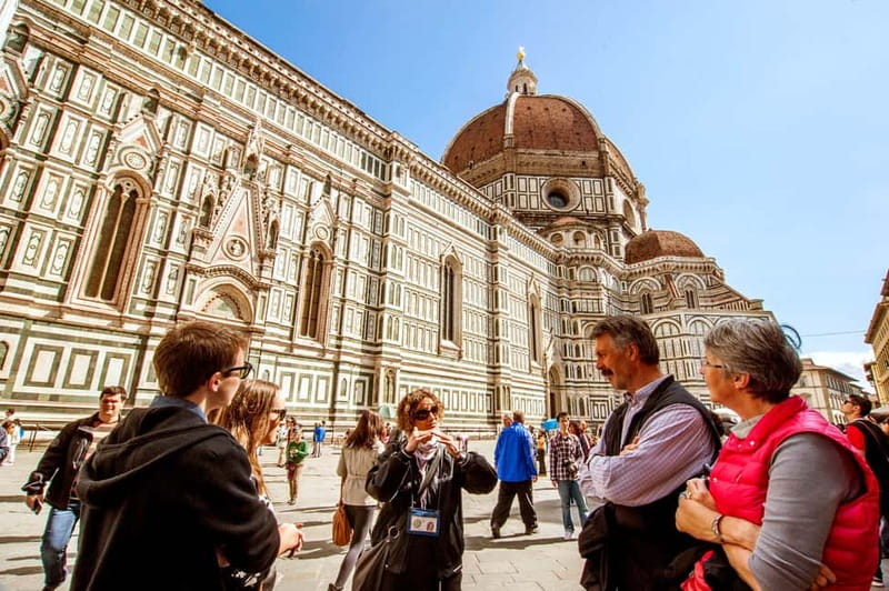 Florence: City Highlights Walking Tour + Wine Windows Option - Medici legends on the move, not in a textbook