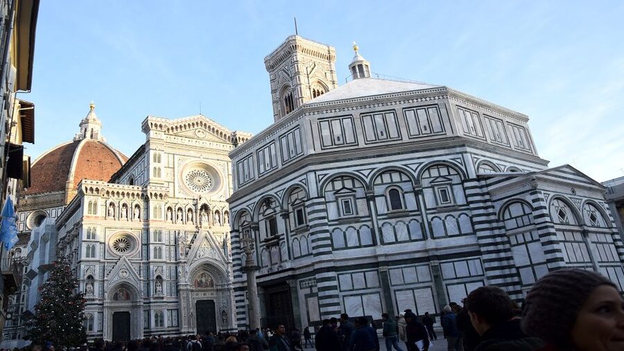 Florence: City Walking Tour and Uffizi Gallery Visit - Small group comfort: why max 10 people matters