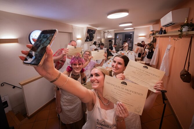 Florence Cooking Class The Art of Making Gelato & Authentic Pizza - Location, Meeting Point, and Practical Logistics