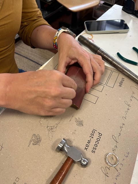 Florence: Custom wedding ring making experience. - Finding Lab 12 in Florence, and what the studio setup means for you