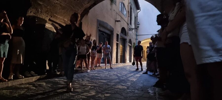 Florence: Dark Mysteries and Legends Guided Walking Tour - Via dei Servi to Santa Maria del Fiore: Art You Can See From the Street