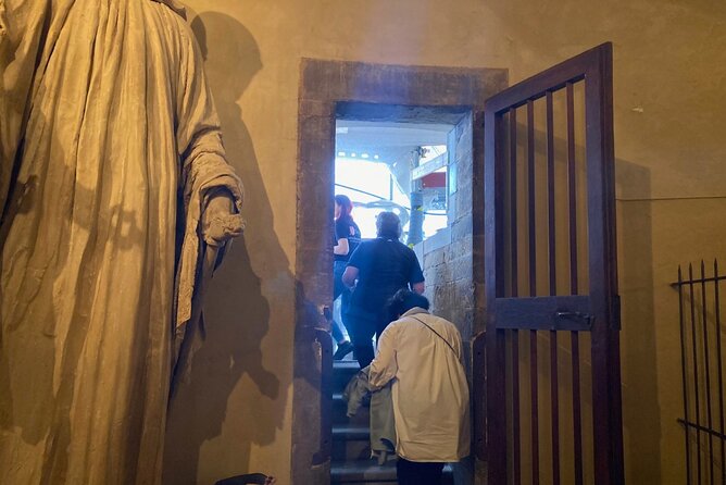Florence David First Viewing & Duomo with Terrace VIP Access Tour - What the Small Group Size Does for Your Experience