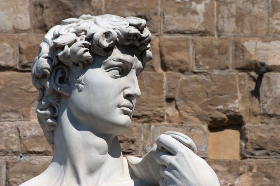 Florence: David & Uffizi Gallery Guided Tour for Small Group - Ponte Vecchio: the WWII survivor bridge and the Medici story