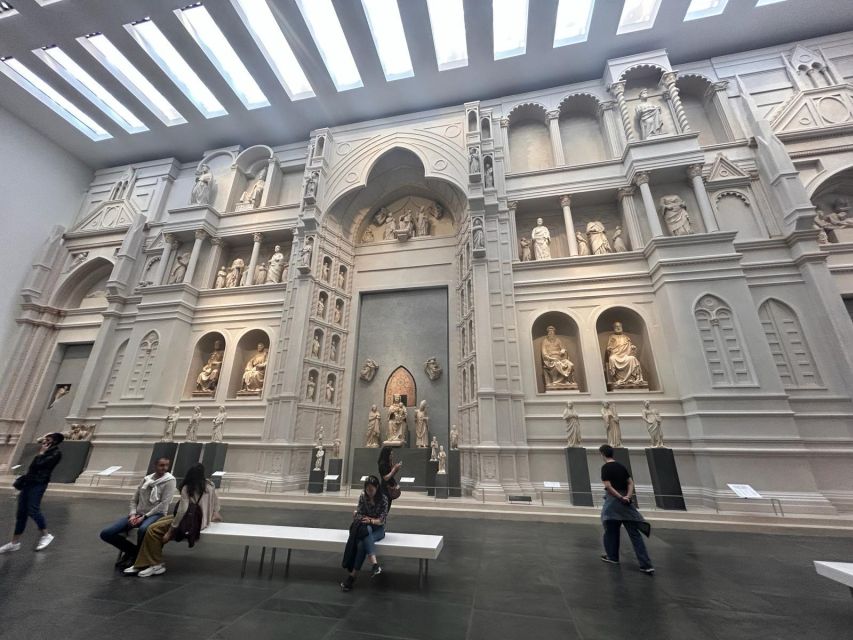 Florence: Duomo Museum Tour & Brunelleschi's Dome Climb - Logistics That Matter in Florence (Meeting Point, Dress Code, and Bags)