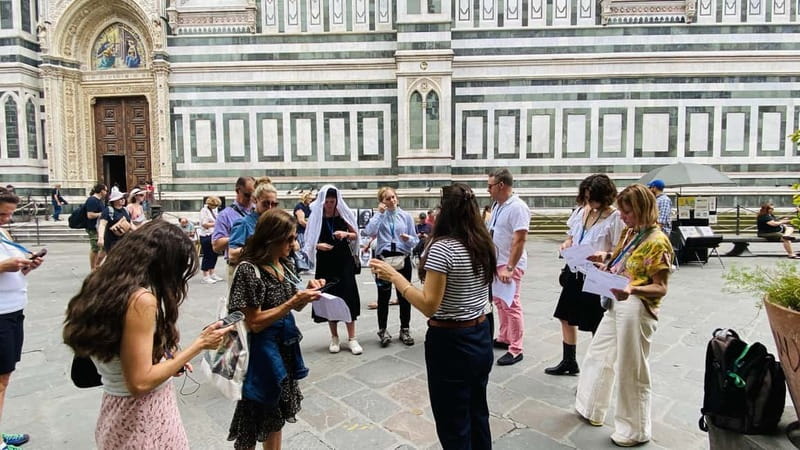 Florence Duomo Square Guided Walking Tour with Entry Tickets - From Lindt to the Dome: how the meeting point sets you up