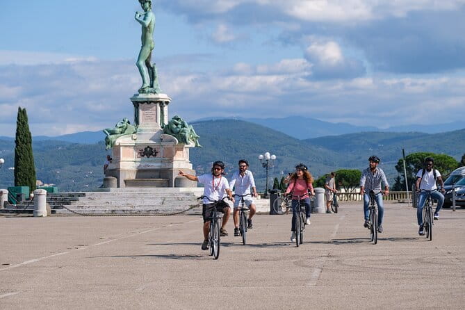 Florence E-Bikes & Sights Tour for Small Groups or Private - Stop 1: Piazza del Grano to the Lungarni river views