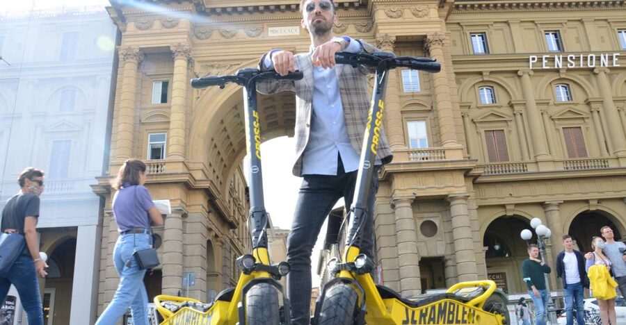Florence: Electric Scooter Tour with Guide - Meeting at Eataly bar and getting rolling without stress