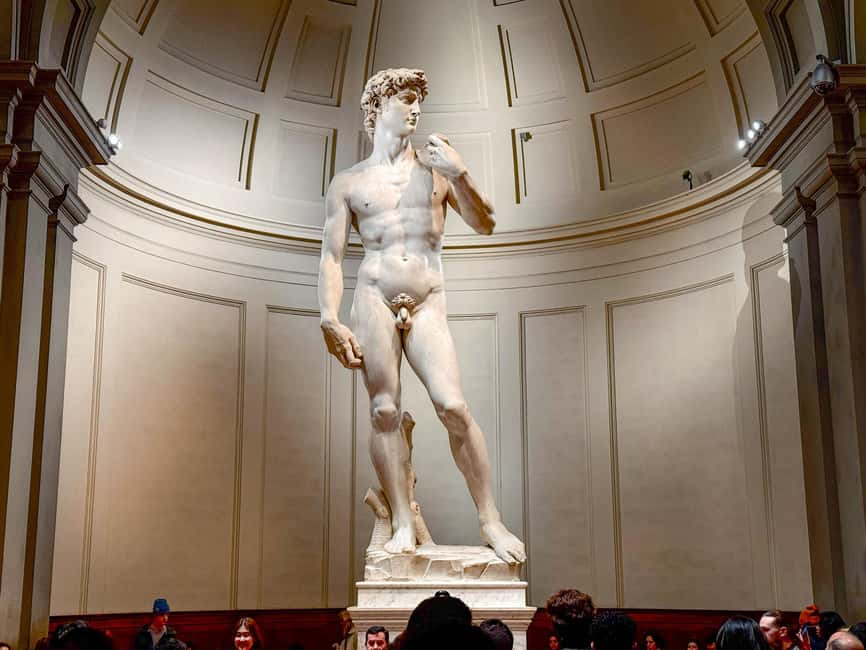 Florence: Exclusive Evening Tour of Michelangelo's David - The 1-Hour Guided Tour: David, the Prisoners, and What to Look For