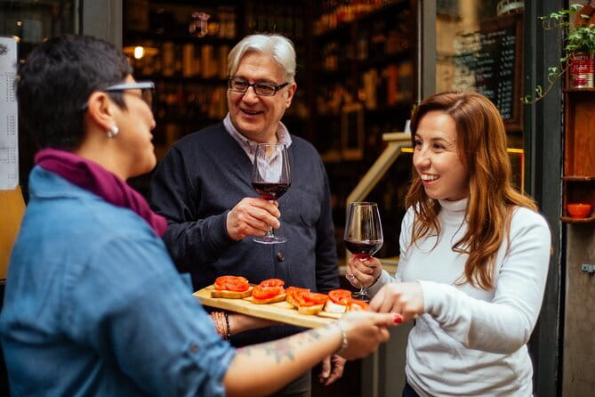 Florence Exclusive PRIVATE Food Tour with 6 or 10 Tastings - Piazza Santo Spirito: market leftovers meet local square life