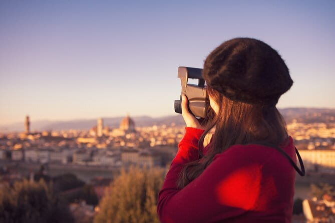 Florence Exclusive PRIVATE Food Tour with 6 or 10 Tastings - What you actually taste: Chianti, cheeses, biscotti, and gelato