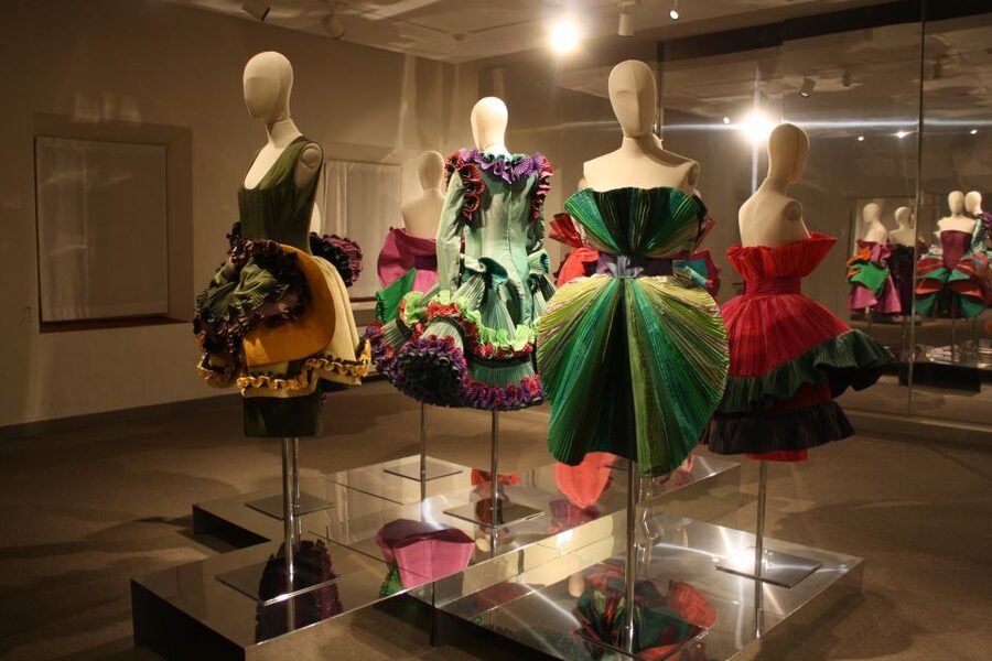 Florence: Fashion Private Tour with Museum Visits - Fashion Made in Florence, in Three Compact Stops