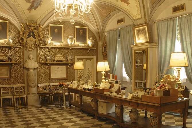 Florence Fashion Tour: Gucci, Ferragamo & the Officina Profumo - Price and value: $195.50 for fashion stops that include entry