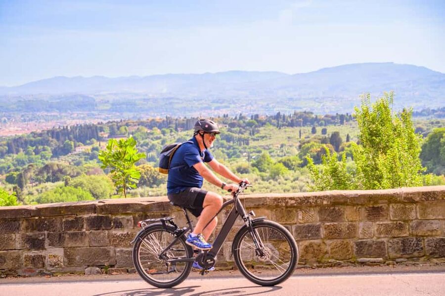 Florence: Fiesole E-Bike Tour with Olive Oil Tasting - The ride back to Florence: a calmer return and a new city perspective
