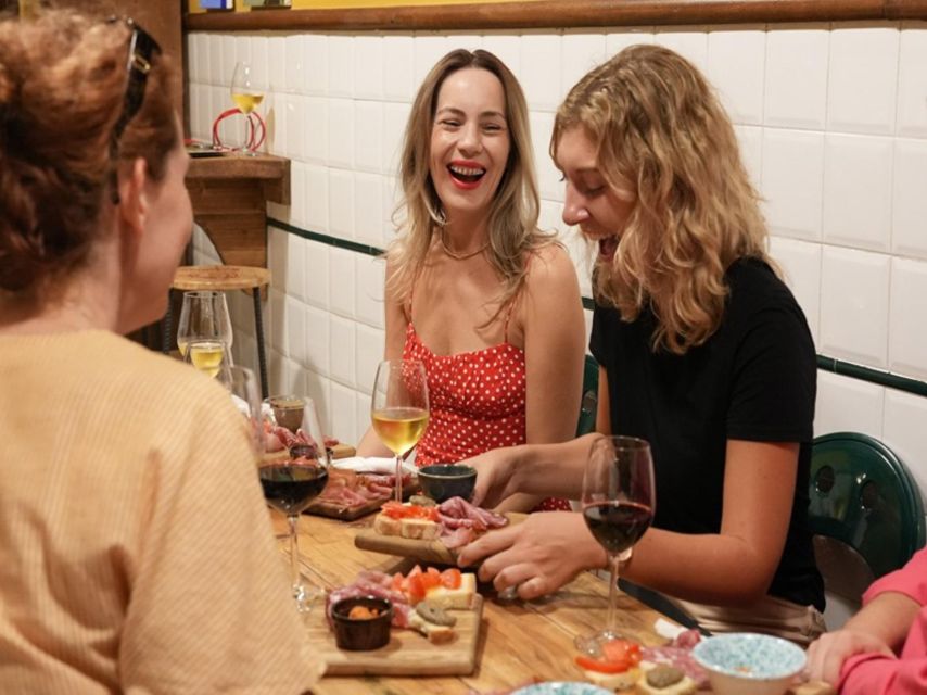 Florence: Food Walking Tour with Local Steak and Tuscan Wine - Via dei Neri style bites: comfort food, cold cuts, and local wine