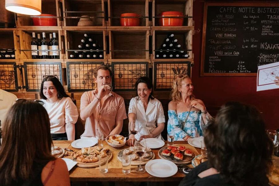 Florence: Food & Wine Tour in Oltrarno Neighborhood - Oltrarno after dark: why this neighborhood fits food lovers