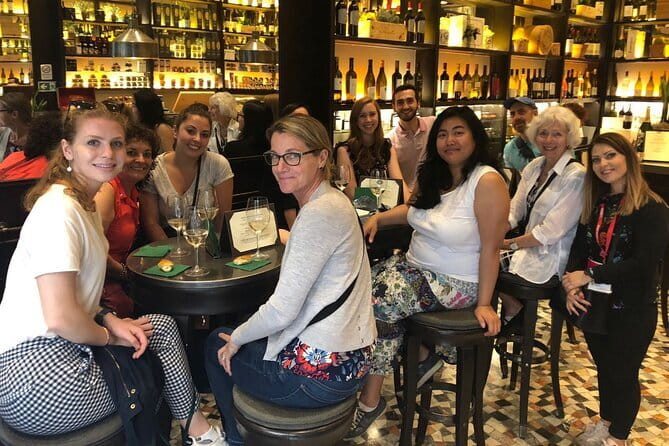 Florence Food & Wine Tour: Tuscan Tastings with Local Guide - Piazza della Repubblica and the Porcellino moment