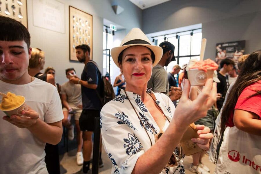 Florence Foodies Tour: Savor Tuscan Flavors & Fine Wine - Guide Style, Pace, and the Tip Bonus You’ll Actually Use