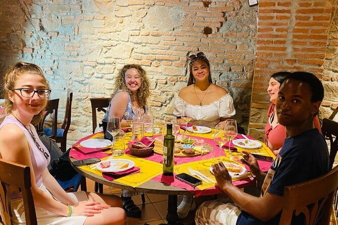 Florence for Wine Lovers: Guided Tasting and Culinary Pairing - The pairing platter: olives, bruschetta, Parmesan, salami, prosciutto