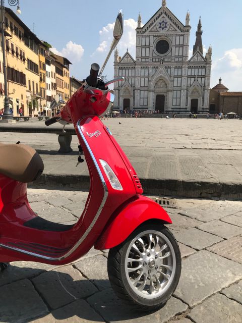 Florence: Full Day Noleggio Vespa, Scooter, and Moped - Safety briefing, windshield, and the comfort details that matter