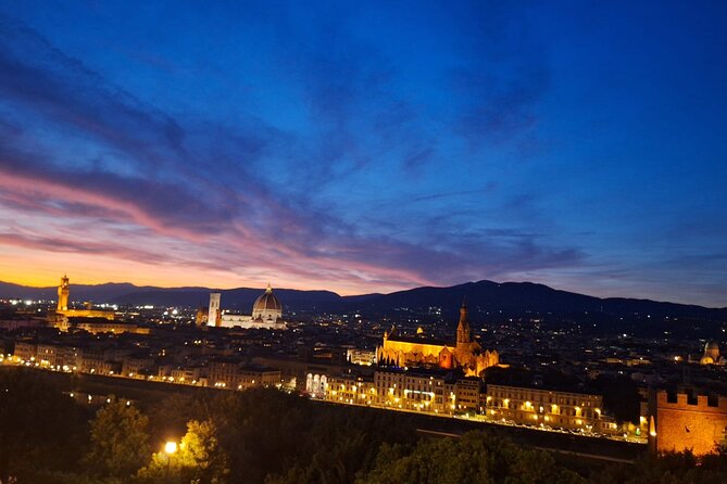 Florence Golden Hour Walking tour with Piazzale Michelangelo - Piazzale Michelangelo finale: free views that feel earned