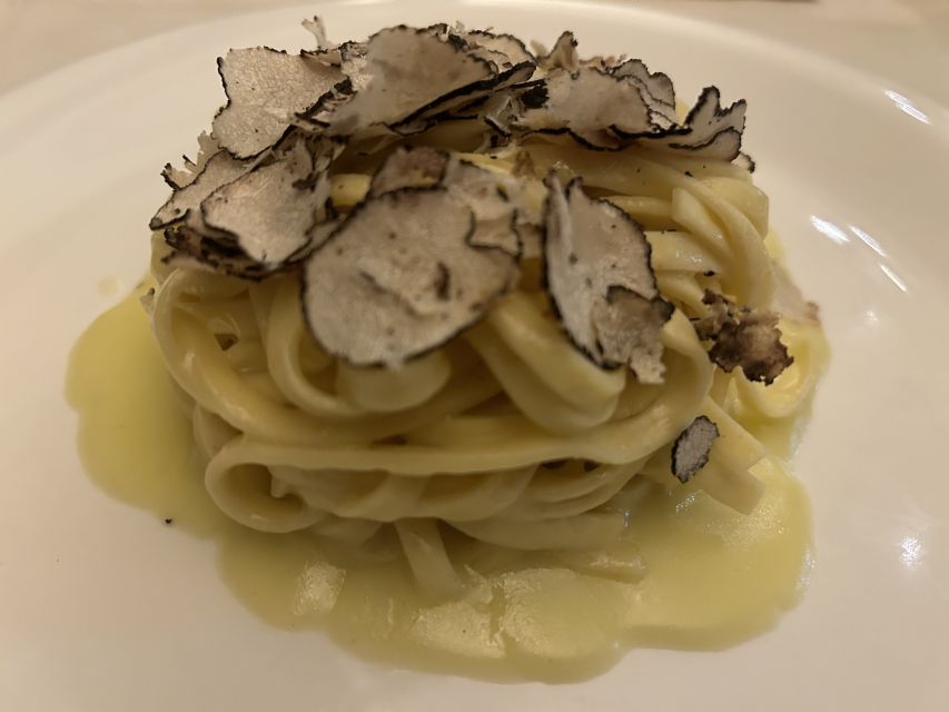 Florence: Guided Food Tour with Fiorentina Steak and Wine - Starting at Torre dei Belfredelli, then Looking at Florence Like a Local