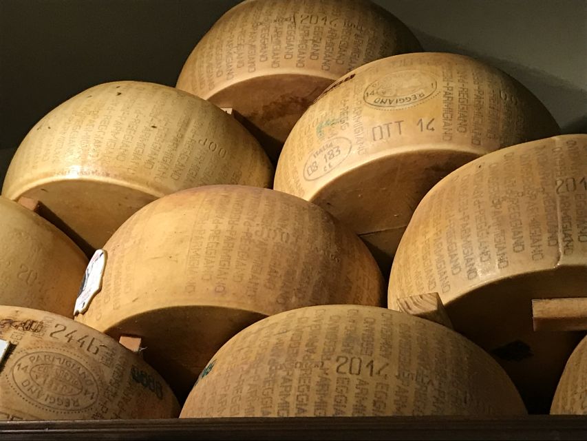 Florence: Guided Food Tour with Fiorentina Steak and Wine - Antico Ristoro Perditempo: Cheese Tasting and Welcome Bites