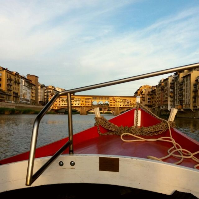 Florence: Guided Gondola Boat Tour with a Glass of Wine - Comfort, Shoes, and Bags: Small Details That Matter Here