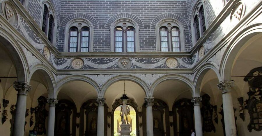 Florence: Guided Medici Tour - Palazzo Medici: the first Renaissance palace, and why you should care