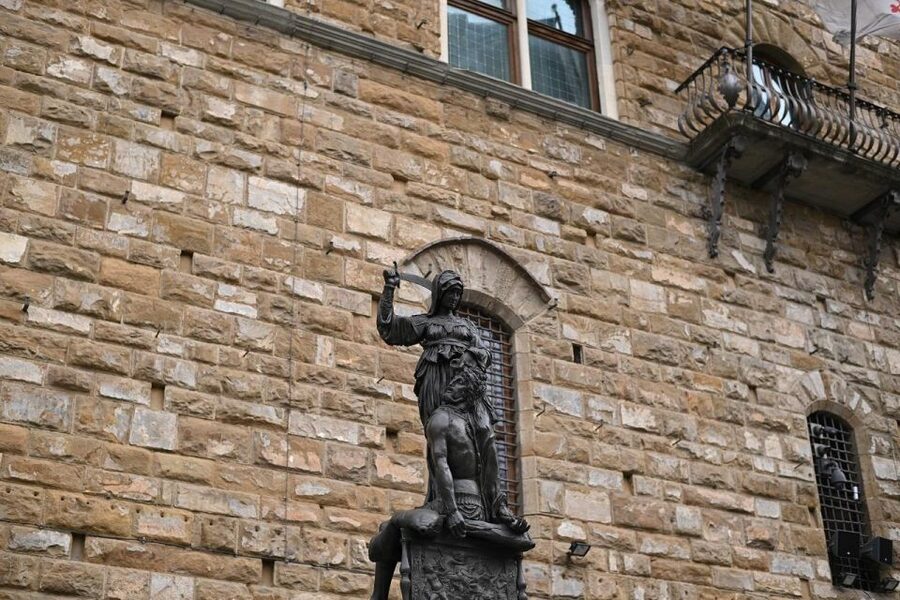 Florence: Guided Tour of Medici Family Secrets and Chapels - New Sacristy and Michelangelo’s tombs: what you see, what you’re told, what you cannot enter