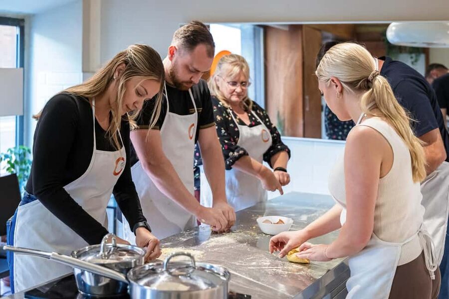 Florence: Handmade Pasta & Dessert Class with Unlimited Wine - Where It Meets and What to Bring So You’re Not Rushed