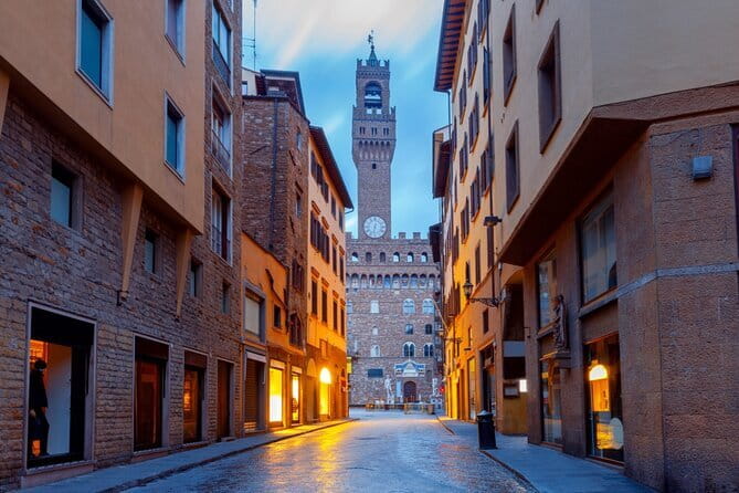 Florence Haunted Secrets: Echoes of the Dead Exploration Game - A Mystery Hunt Through Florence, One Clue at a Time
