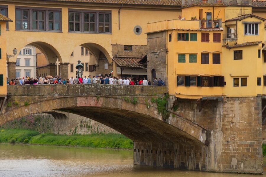 Florence: Highlights and Small-Group Accademia Tour - Back to the Other Side: Santa Trinita Photos and Via Tornabuoni