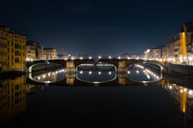 Florence Highlights Walking Tour By Night with Expert Guide - Why a 5 pm walking tour is smart for Florence
