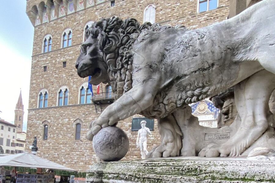 Florence historical centre and legends tour for small groups - A 3-Hour Florence Walk That Actually Covers the Right Stuff