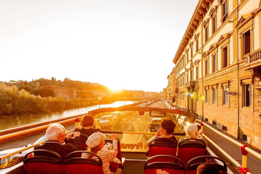 Florence: Hop-on Hop-off Bus Tour: 24, 48 or 72-Hour Ticket - Line B: Florence plus Fiesole for hillside views