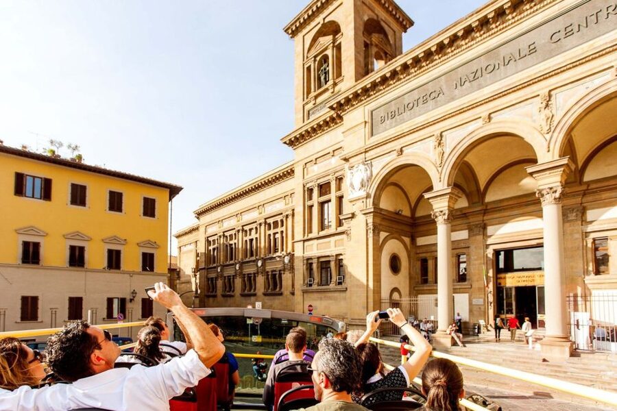 Florence: Hop-on Hop-off Bus Tour: 24, 48 or 72-Hour Ticket - Audio commentary, WiFi, and the app that keeps you sane