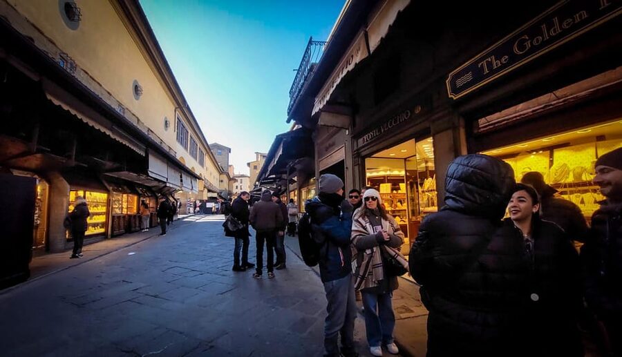 Florence in one Day: Walking Tour with Uffizi and Accademia - Security checks, headphones, and how to make Uffizi time count