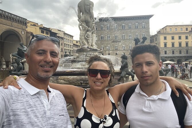 Florence Inferno: Dante’s Haunted Exploration Game and Tour - Entering Piazza della SS. Annunziata and starting the game right