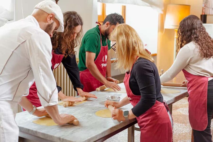 Florence: Lasagna and Spaghetti-Making Class - Finding the PASTAMANIA Experience in Florence (and what to look for)