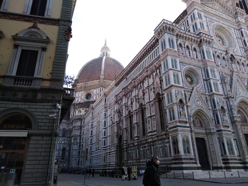Florence: LGBTQ Renaissance Walking Tour with Mila - Santa Trinita Bridge to Pitti Palace Square: the Medici story with a queer lens