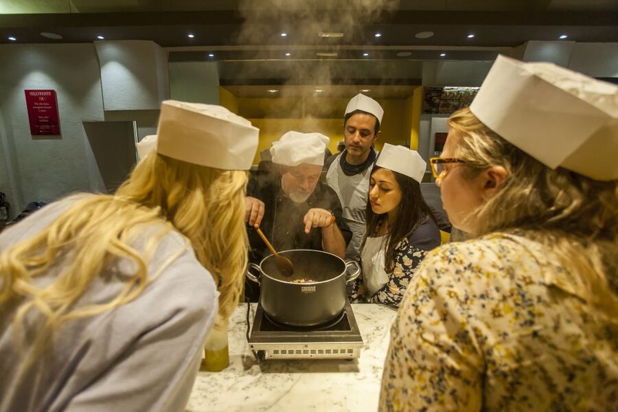 Florence: Market to Table Cooking Lesson - Tuscan sauces you can recreate: ragù, bolognese, tomato