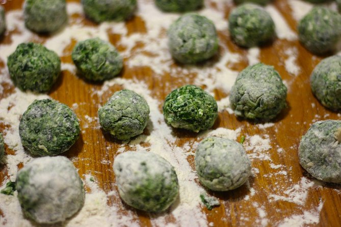 Florence Market Tour & Cooking Class in Local Home with Mirella - Where the day starts, and why the timing matters