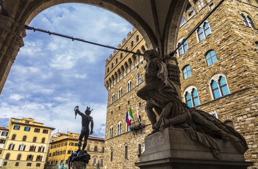 Florence: Medieval & Renaissance Private 3-Hour Walking Tour - Mercato della Paglia and the Porcellino Fountain