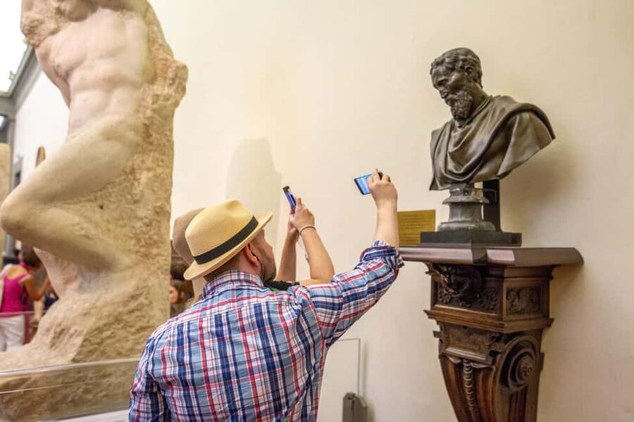 Florence: Michelangelo's David & Accademia Guided Tour - Price and value: $45.49 for a focused 1-hour plan