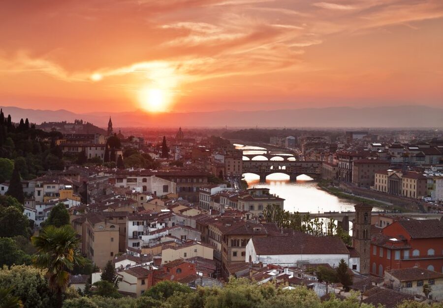 Florence: Night Tour by Electric Bike - Quiet Bridges, Lungarni Streets, and Arno Night Glimmers