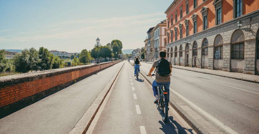 Florence: Night Tour by Electric Bike - From Trattoria da Benvenuto to Piazzale Michelangelo: The Main Event